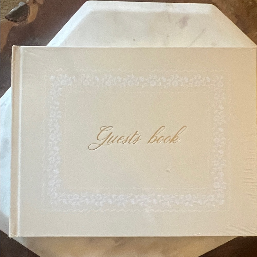 Per Se Elegant Cream Guest Book